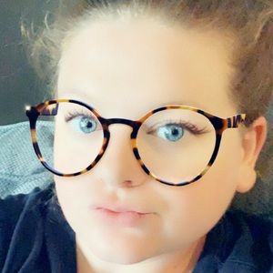 Meet your Posher, Lindsey